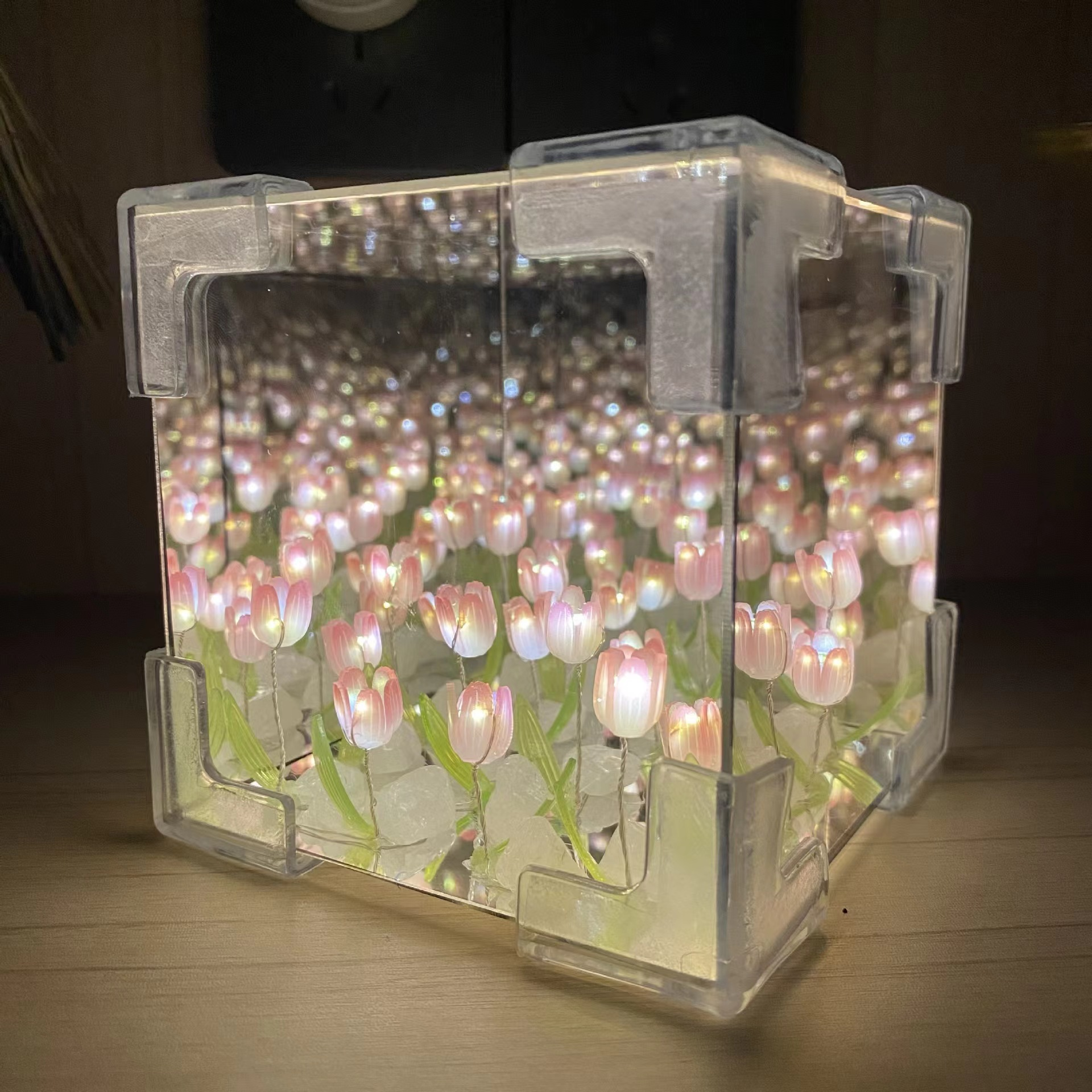 Tulip Glow Mirror Lamp